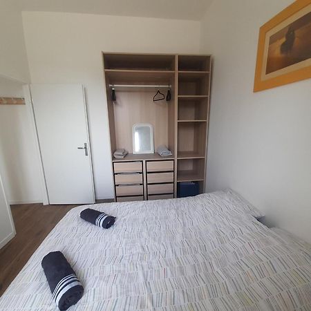 Appart Dans Petit Chateau En Centre Ville Lagny Exteriör bild