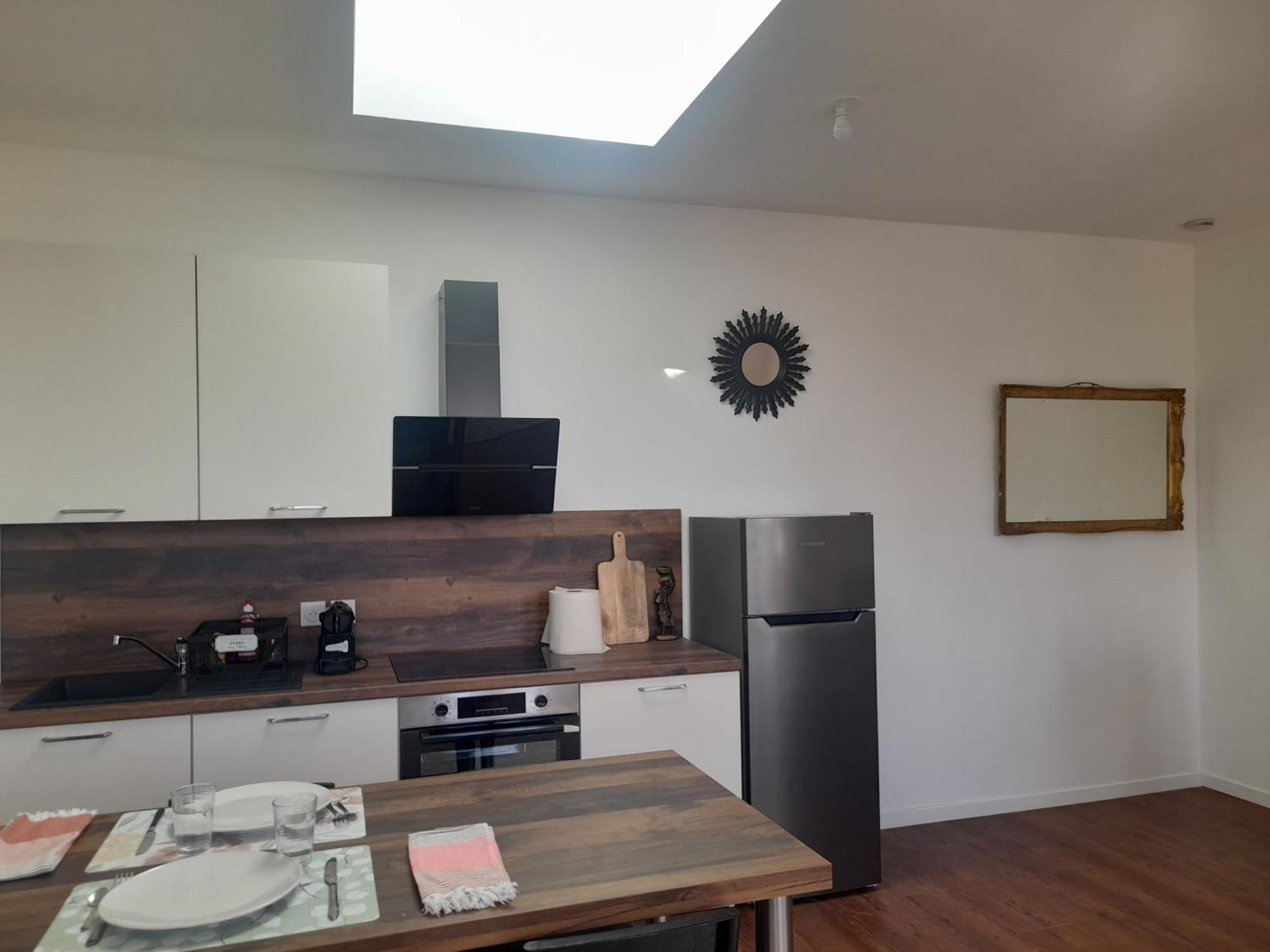 Appart Dans Petit Chateau En Centre Ville Lagny Exteriör bild