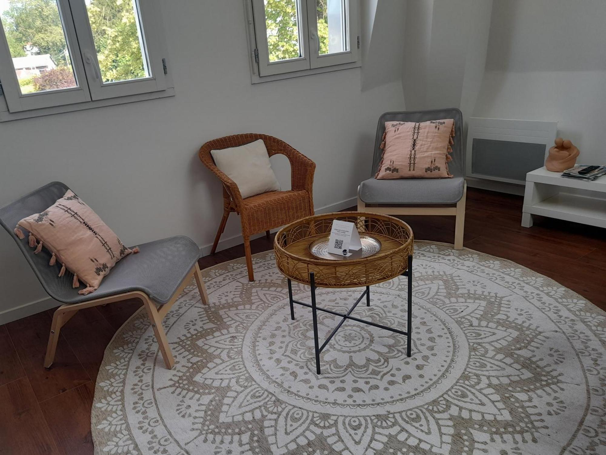 Appart Dans Petit Chateau En Centre Ville Lagny Exteriör bild
